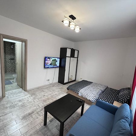 Cozy Studio 10 Min Away From Th Center Of The City Boekarest Buitenkant foto